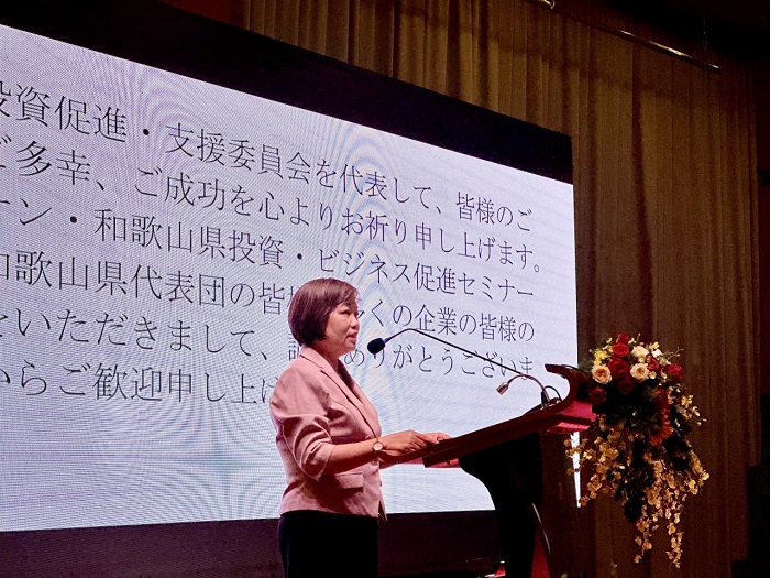 Bà Huỳnh Liên Phương - Giám đốc Ban XTHTĐT chia sẻ tại Hội thảo